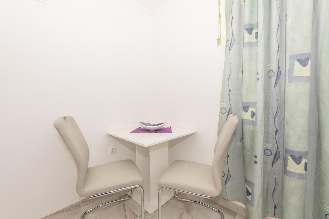 Apartments Calla มาคาร์สกา ภายนอก รูปภาพ