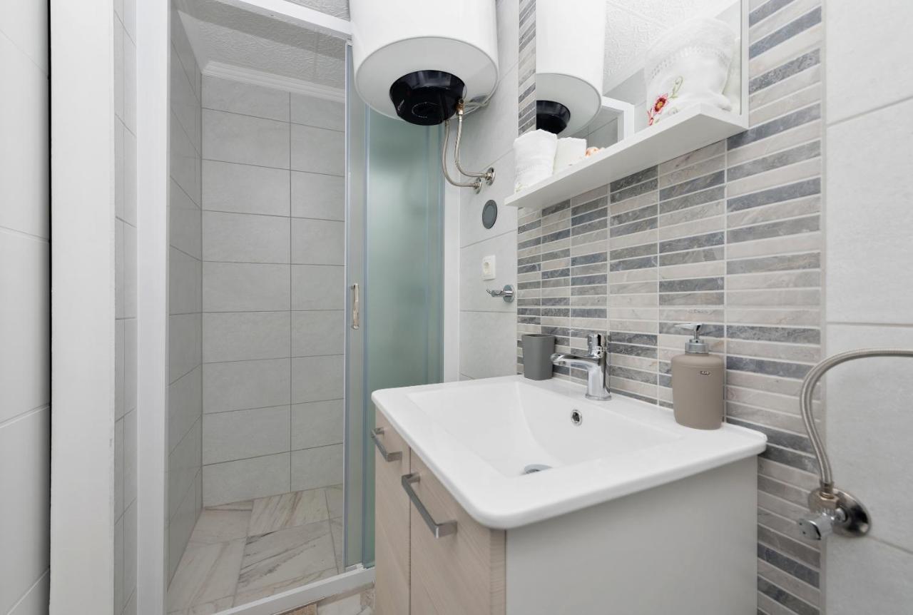 Apartments Calla มาคาร์สกา ภายนอก รูปภาพ